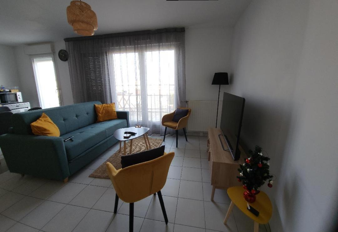 Superbe Appartement ,Proche De Paris, Dans Residence Privee , Ideal Familles, Parking Et Wifi Gratuits! ! ! Витри-сюр-Сен Экстерьер фото